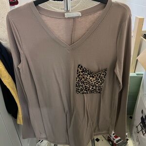 Women's Taupe V-Neck Top with Leopard Pocket